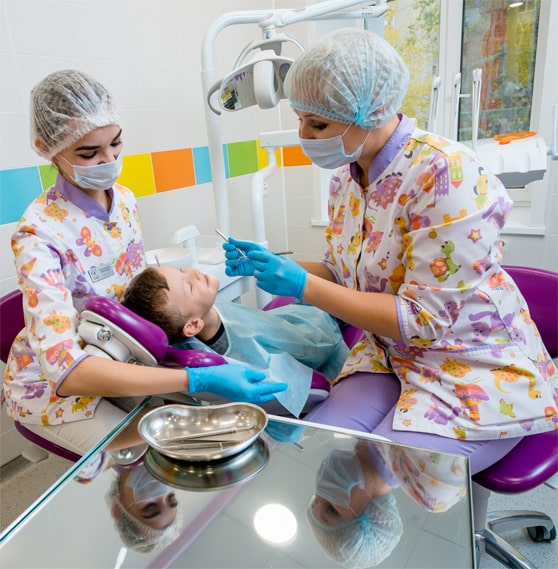 Удаление молочных зубов в Стоматологии №9 в Казани